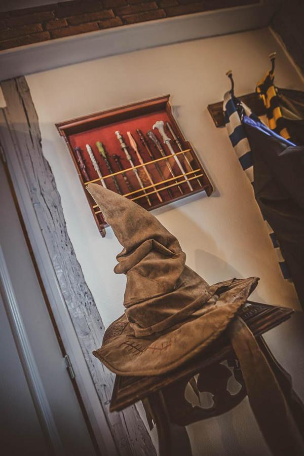 Repaire Du Sorcier Un Apartement Magique ทรัวส์ ภายนอก รูปภาพ