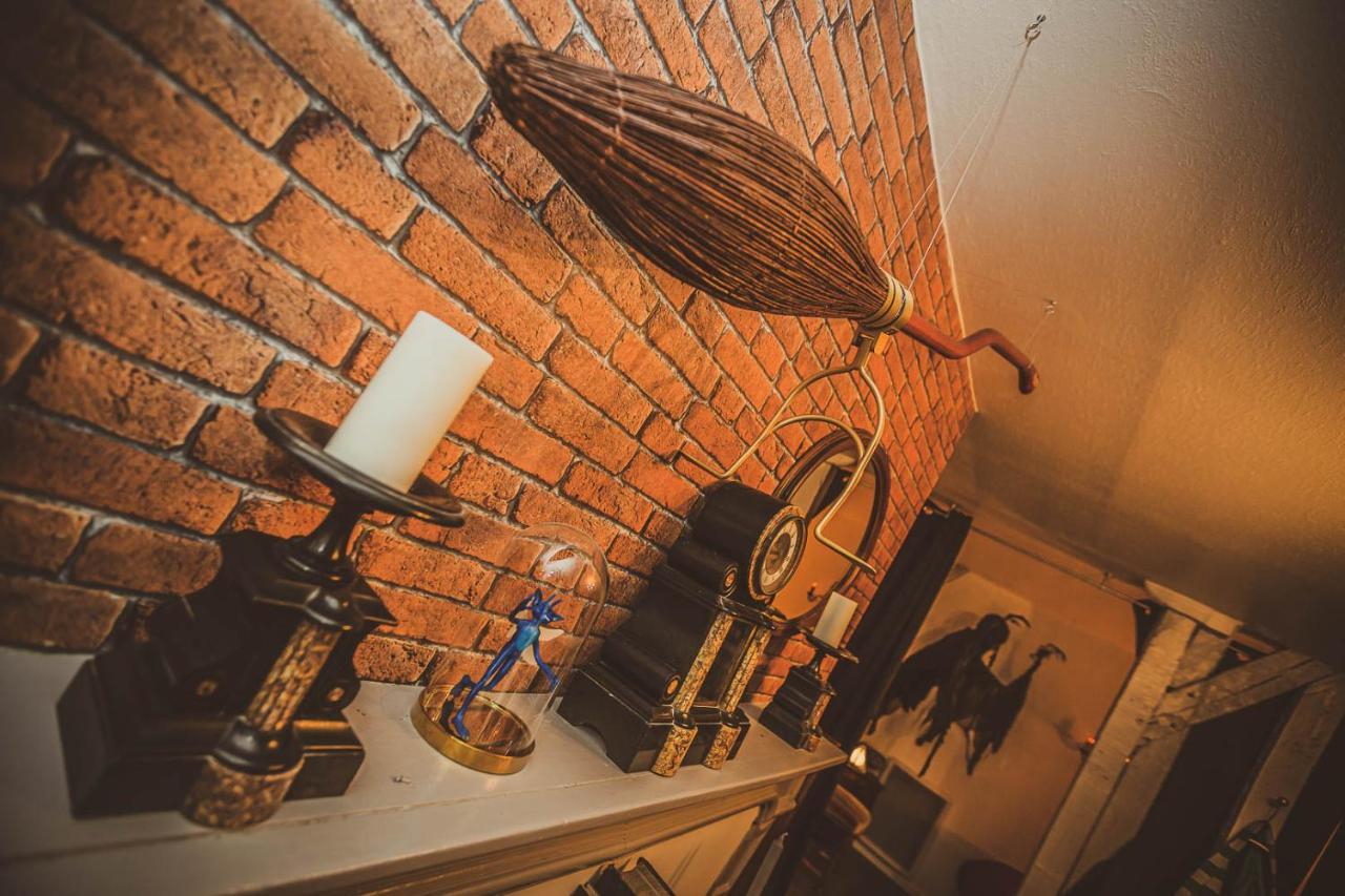 Repaire Du Sorcier Un Apartement Magique ทรัวส์ ภายนอก รูปภาพ